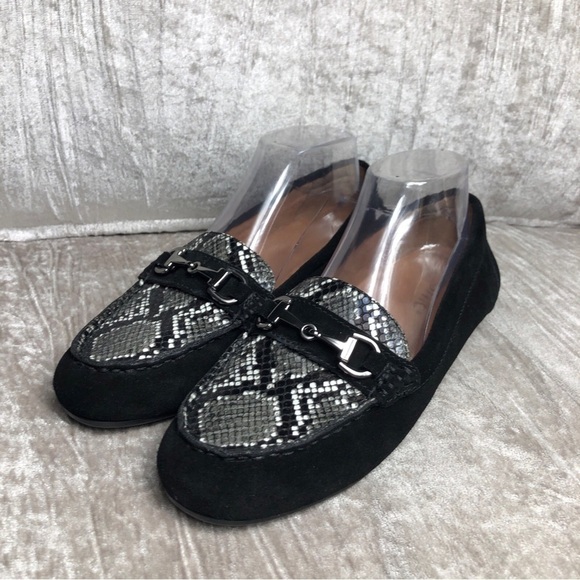 Vionic Shoes - Vionic Dayna Black Suede Snake Print Top Moccasin Flat Size 9 EUC Loafer Shoe